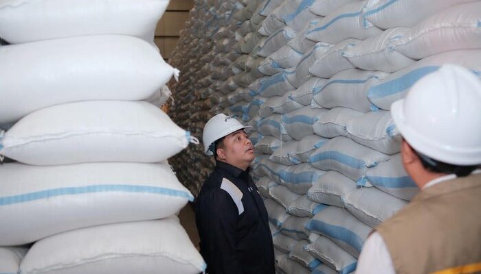Legislator Partai Gerindra Tinjau Gudang Bulog di Lumajang, Pastikan Ketersediaan Beras